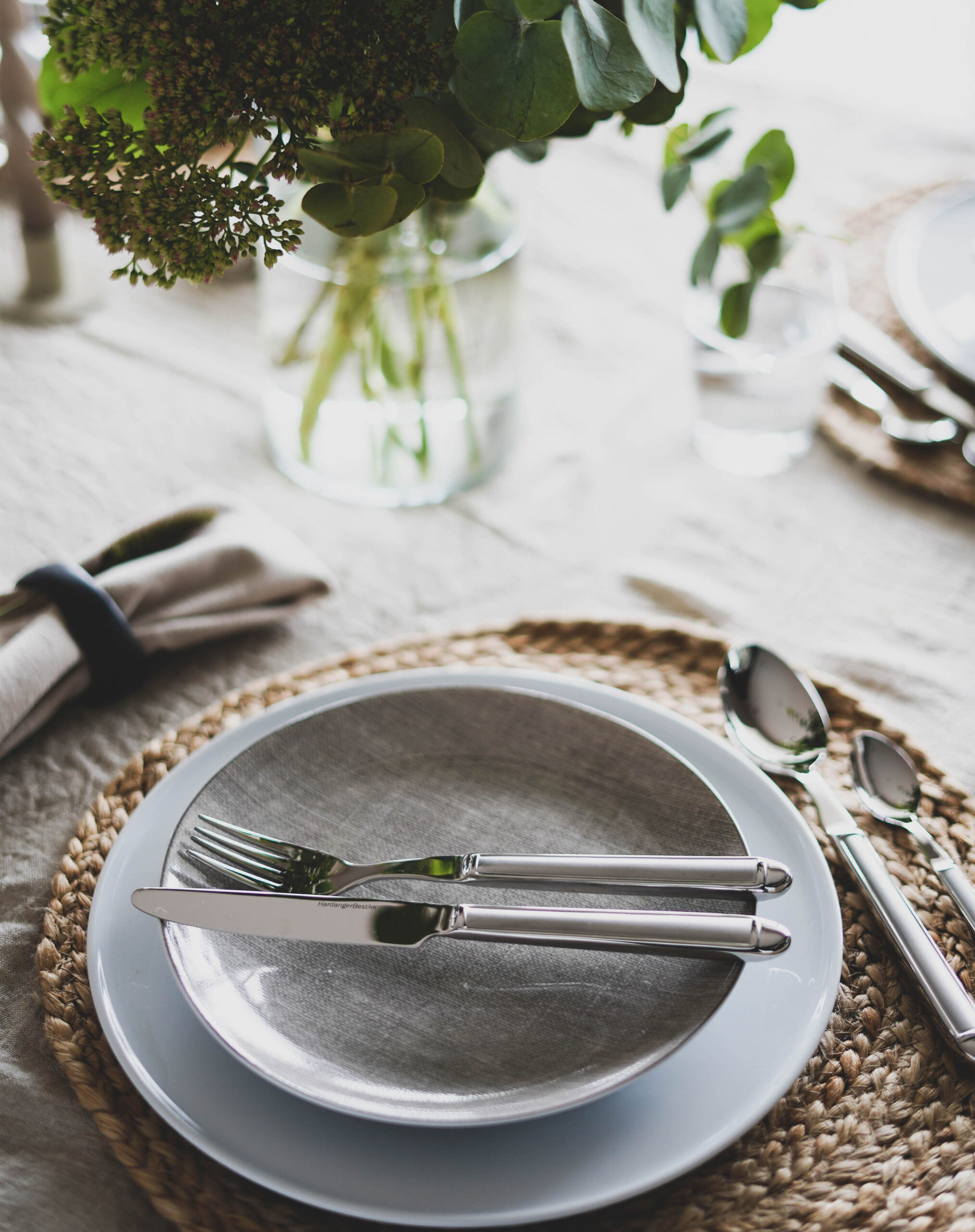 Nora cutlery parts table setting