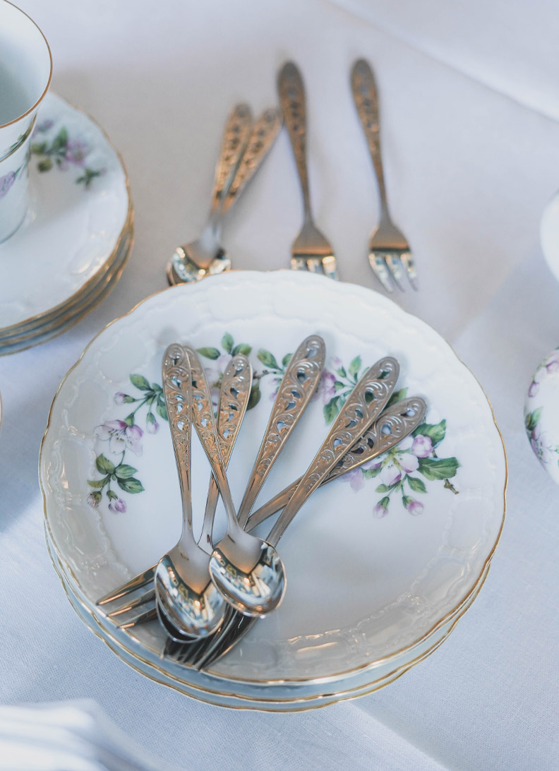 Kristin tea spoons and cake forks