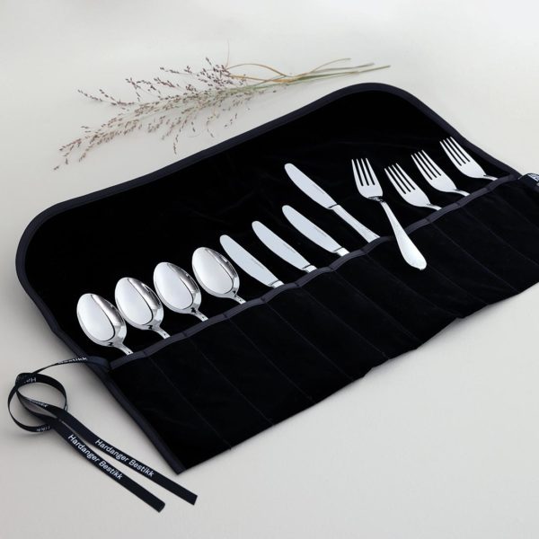 Cutlery bag with forks, knives and spoons